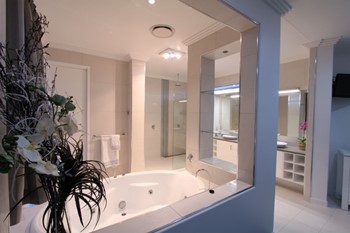 2007 Winner Best Kitchen & Best Bathroom